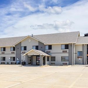 Sleep Inn & Suites Salina I-135